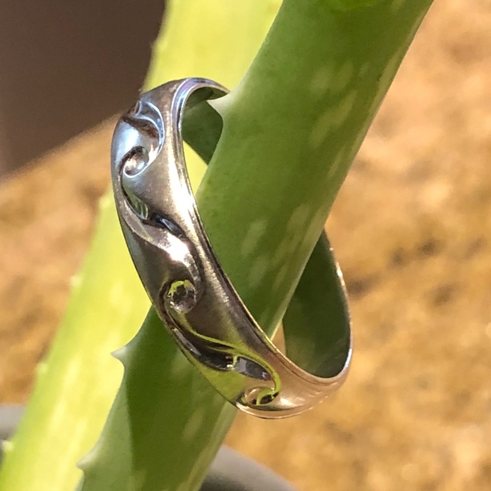 🌟SOLD!🌟 14KT White Gold Art Carved Ring 13.5 - Picture 3 of 7